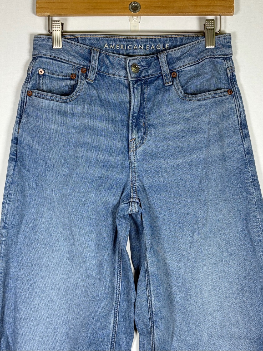 American Eagle Outfitters Light Blue Distressed Low Rise Baggy Wide-Leg Jeans - Picture 2 of 9